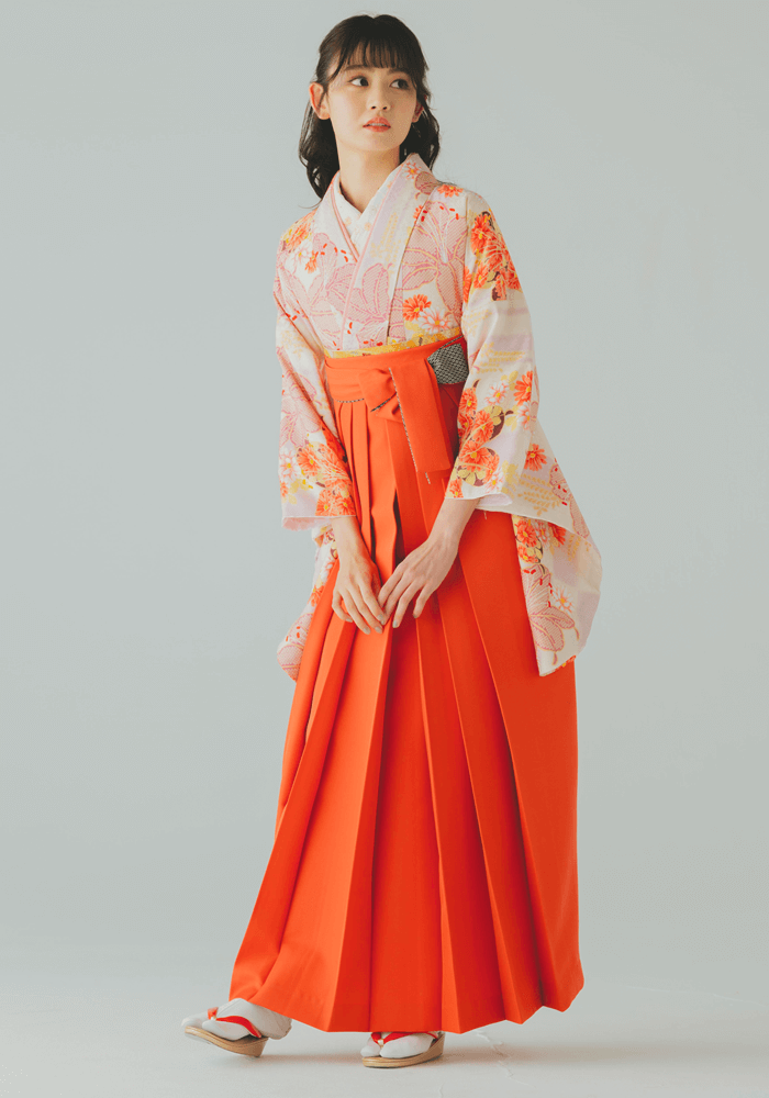 着物】ベイジュゆり小紋+【袴】オレンジ無地│卒業式袴ネットレンタ  