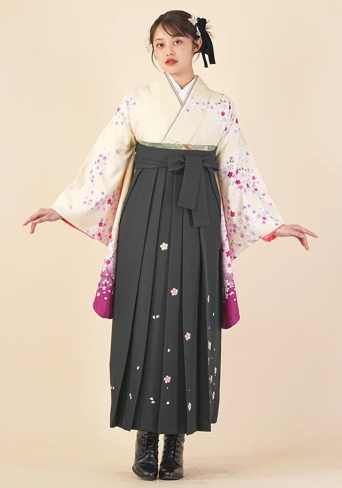 袴★卒業式袴★黒★前柄入り★中古★袴丈94㎝★M～Lサイズ　 h-185 ヴィンテージレトロ 黒 シンプル/椿柄/ワンポイント柄 シック