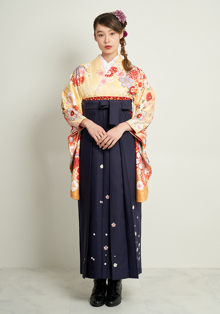 4点セット 袴 花刺繍 牡丹 百花繚乱 伴商店 【極美品】 6143. 東洋牡丹/葡萄色【そしてゆめ】（袴：椿 【公式】モダン | 刺繍/白） 着物・浴衣・和小物